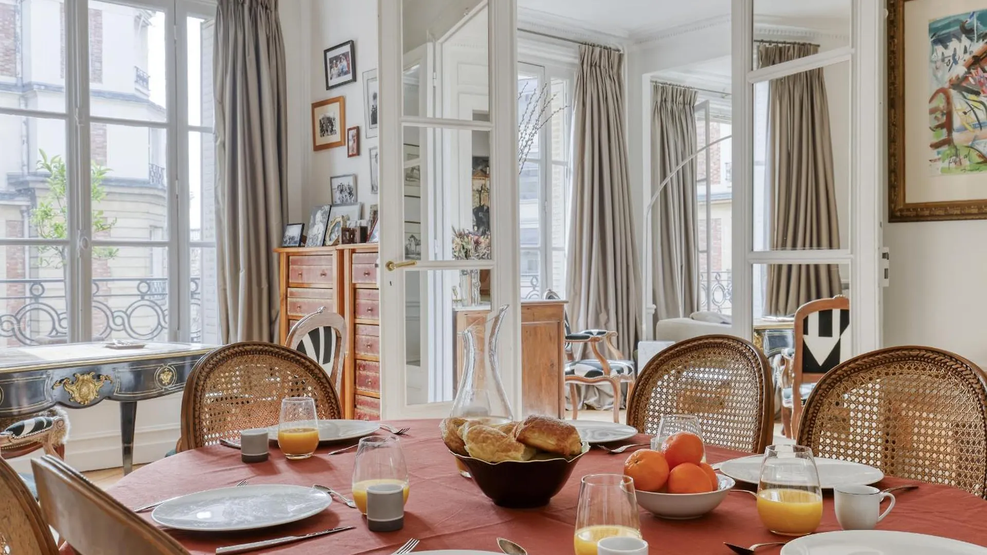 Wonderful & Large Flat In The 7th - Eiffel Tower Apartment *
