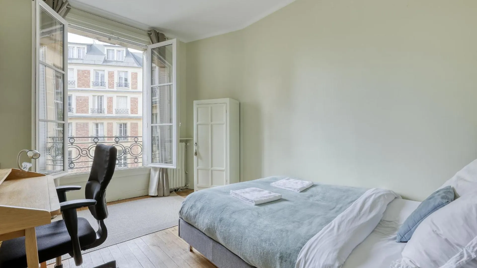 Apartman Wonderful & Large Flat In The 7th - Eiffel Tower *