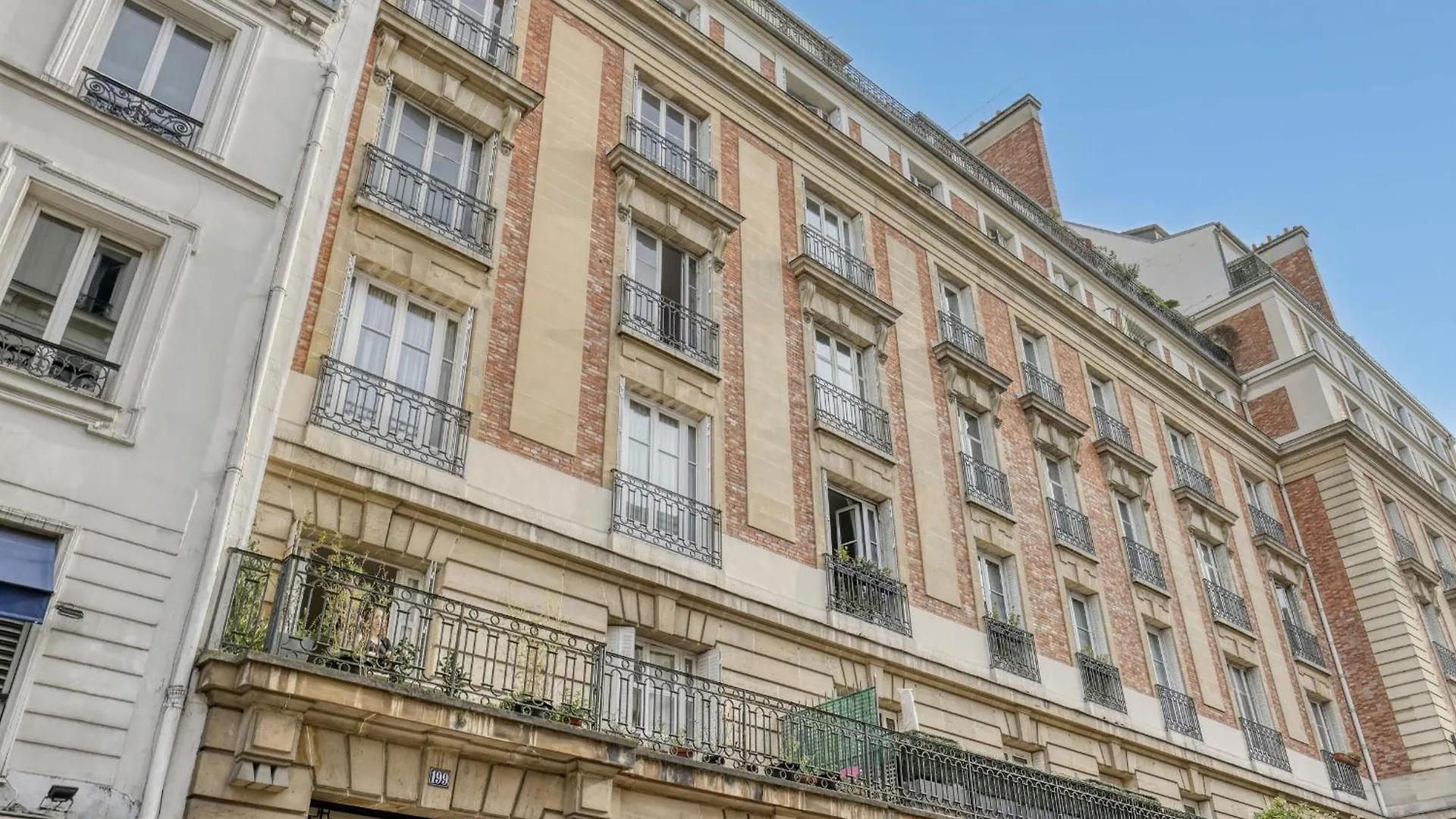 Wonderful & Large Flat In The 7th - Eiffel Tower *